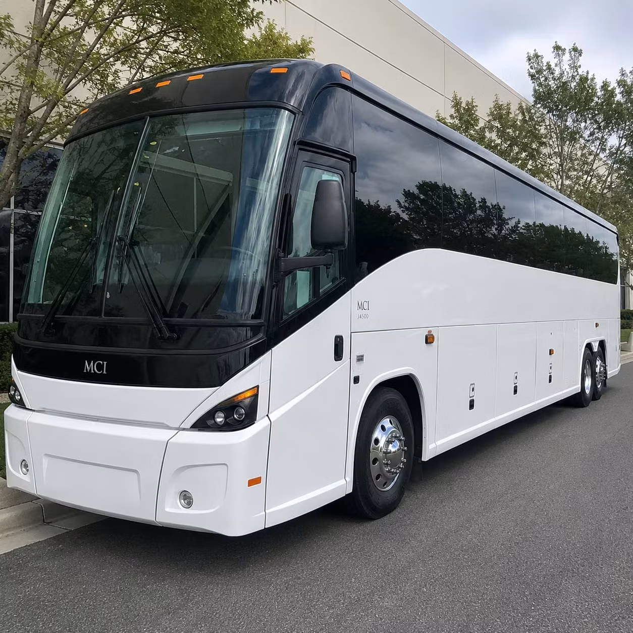 pflugervillecharterbuscompany com is ready to support military personnel movement near fort cavazos and camp mabry